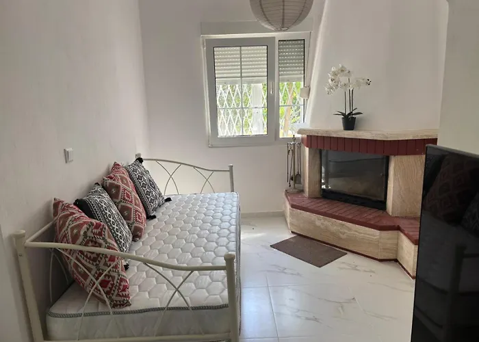 Tatil Evi Natural Blue Messonette Kriopigi